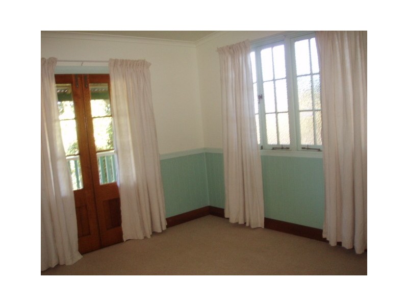 17 Enid, Flying Fish Point QLD 4860