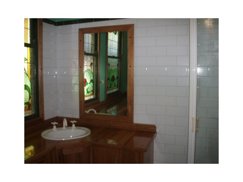 17 Enid, Flying Fish Point QLD 4860