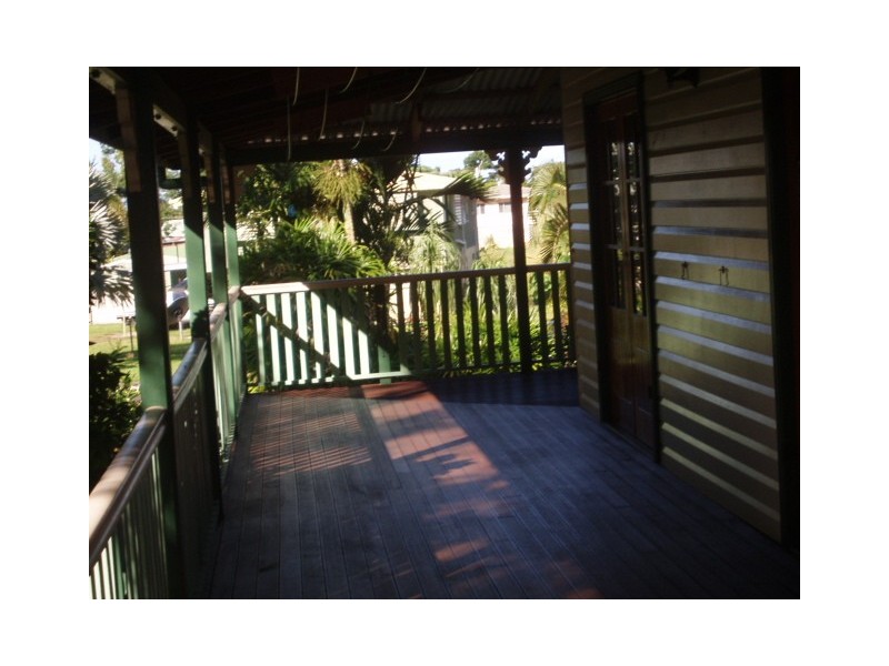 17 Enid, Flying Fish Point QLD 4860