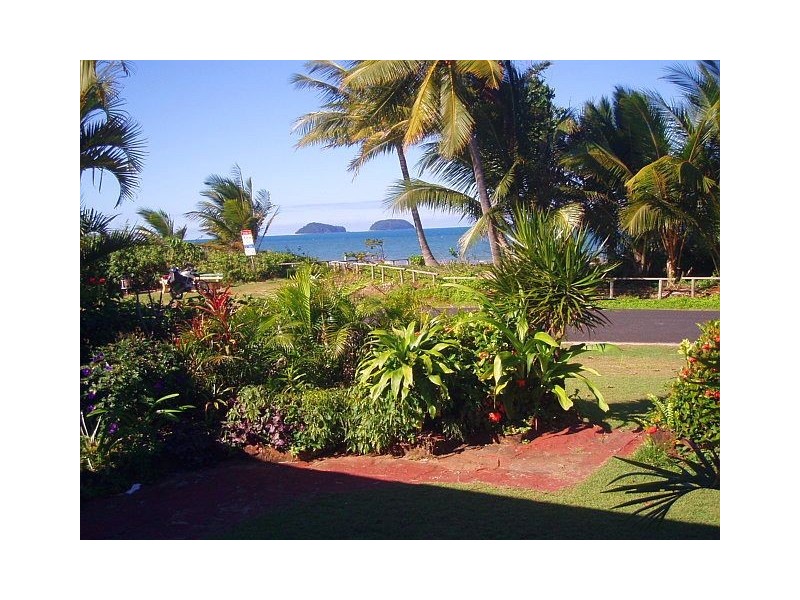 Cowley Beach QLD 4871