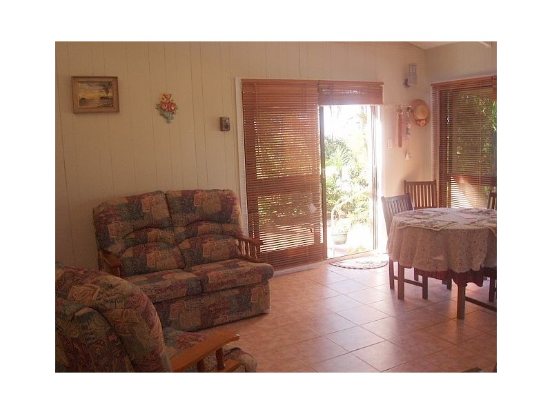 8 Esplanade, Innisfail QLD 4860