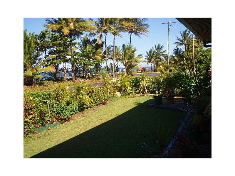 8 Esplanade, Innisfail QLD 4860