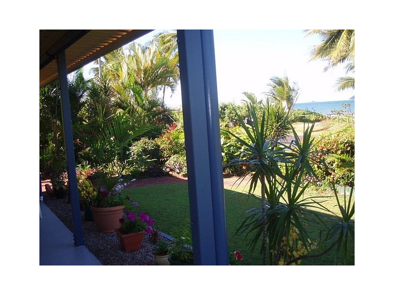 8 Esplanade, Innisfail QLD 4860