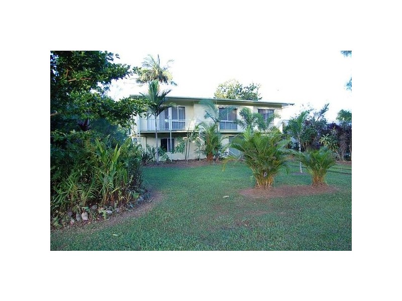 38 Maud, Flying Fish Point QLD 4860