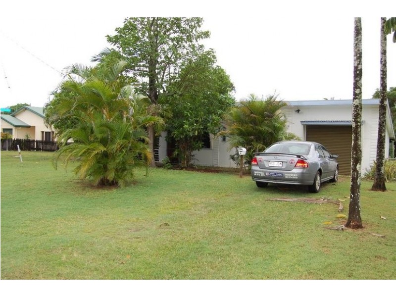 12 Judy Street, Flying Fish Point QLD 4860