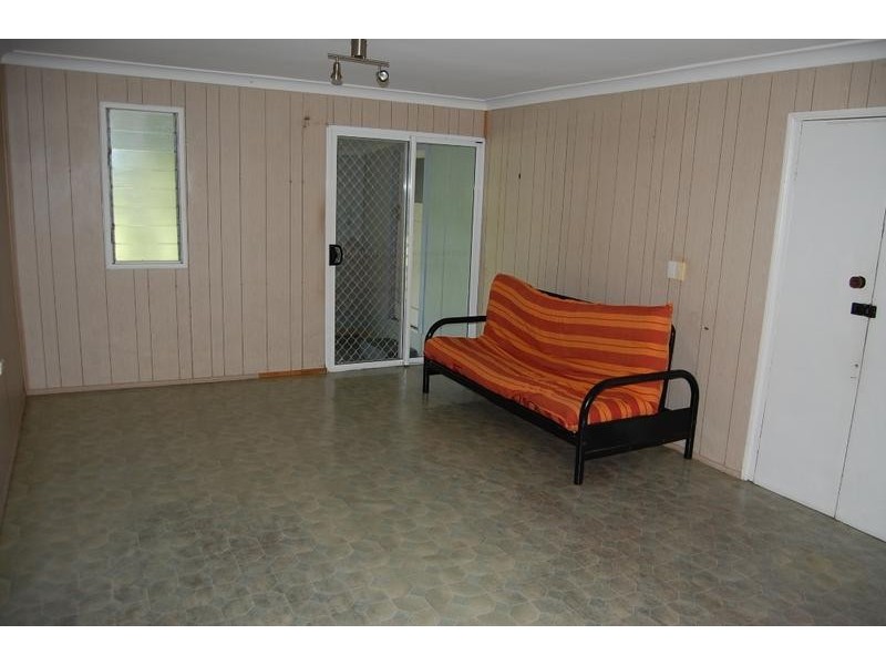 12 Judy Street, Flying Fish Point QLD 4860