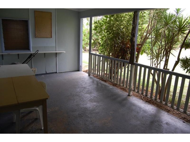 12 Judy Street, Flying Fish Point QLD 4860