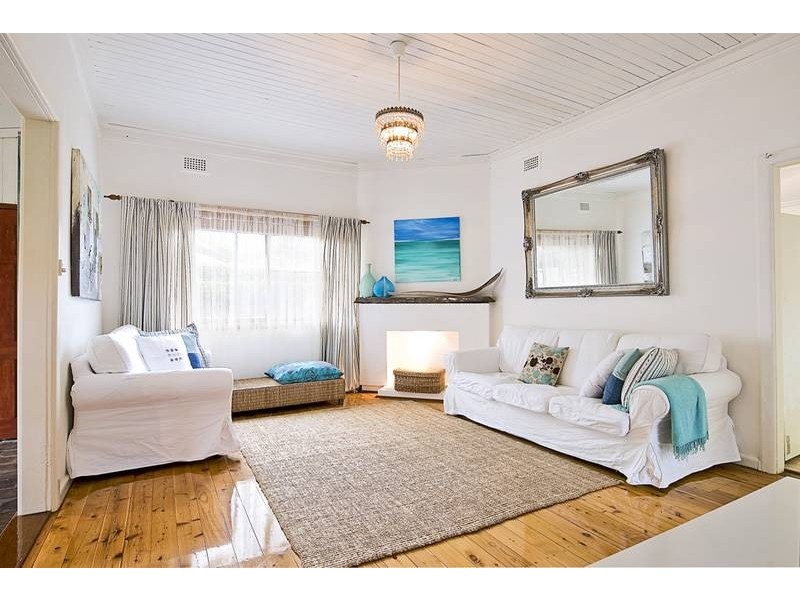 108 Nareen Parade, Narrabeen NSW 2101