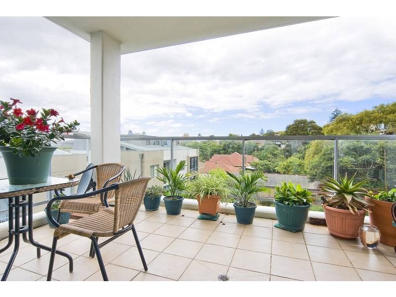 B32/31-37 Pacific Parade, Dee Why NSW 2099