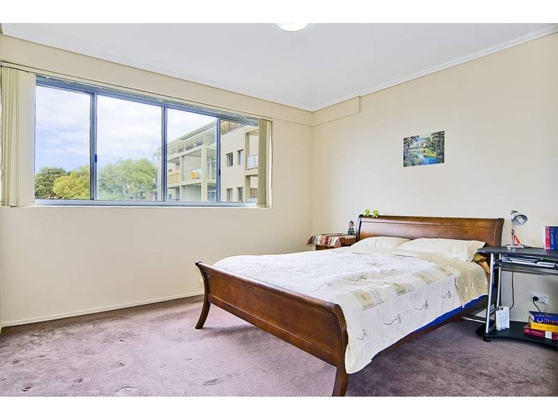B32/31-37 Pacific Parade, Dee Why NSW 2099
