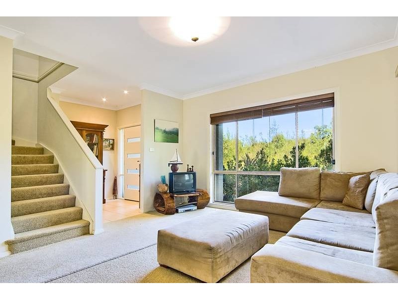 10 Honeyeater Grove, Warriewood NSW 2102