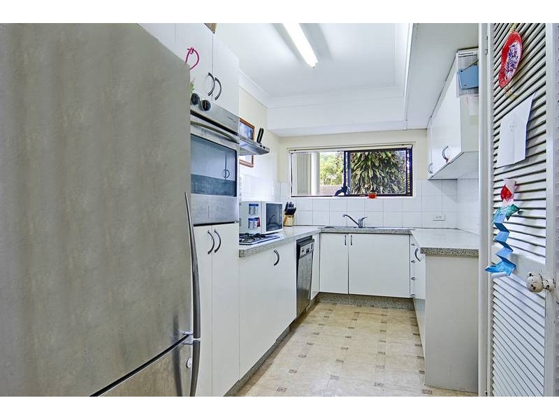 2/27 Tor Road, Dee Why NSW 2099