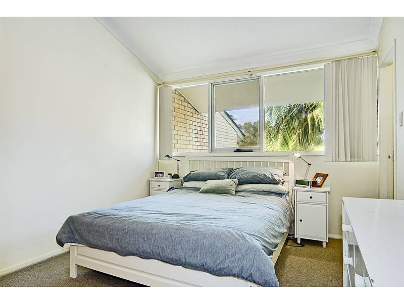 2/27 Tor Road, Dee Why NSW 2099