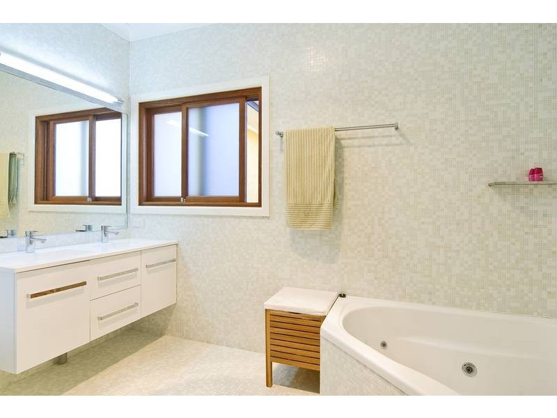 13 Maralinga Avenue, Elanora Heights NSW 2101