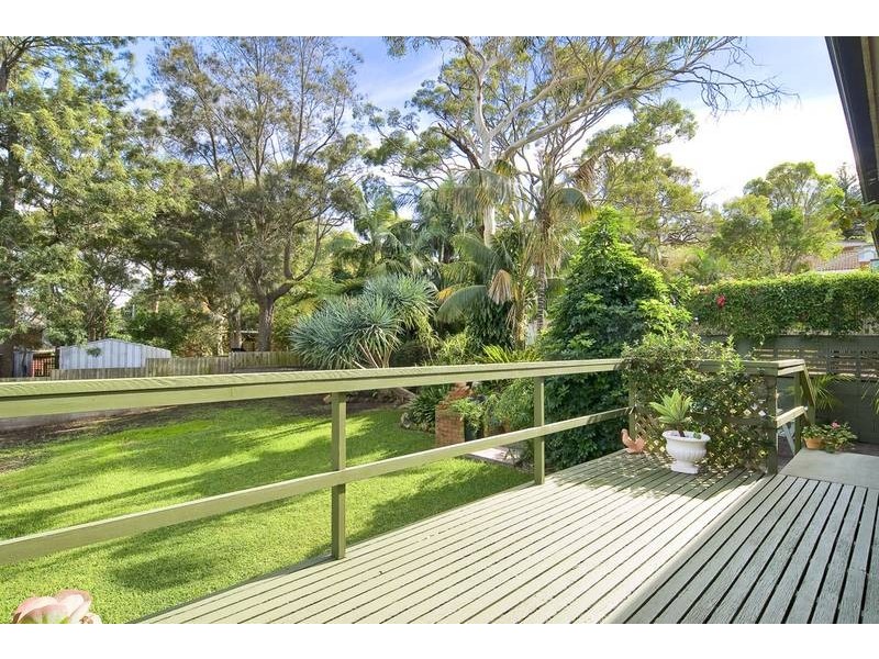 32 Ambleside Street, Wheeler Heights NSW 2097