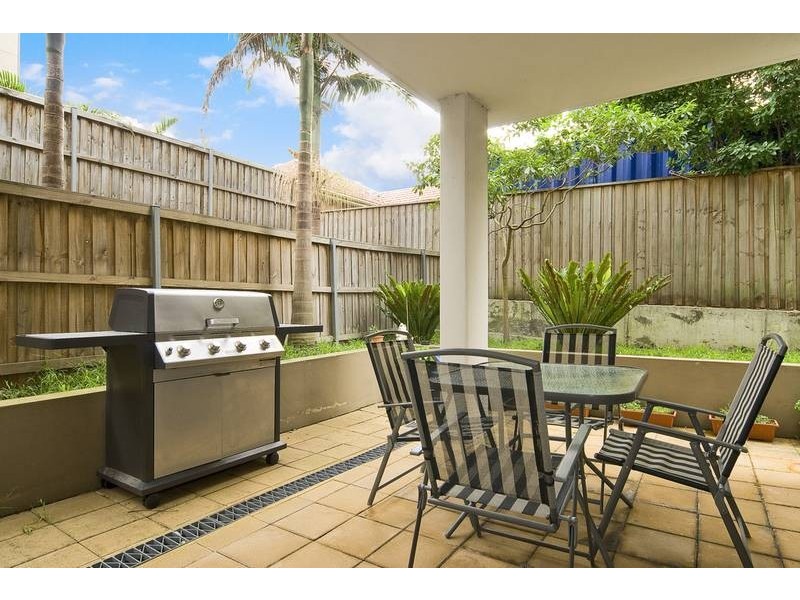 B3/31-37 Pacific Parade, Dee Why NSW 2099