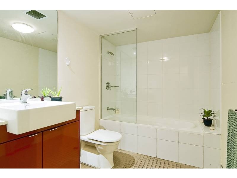 B3/31-37 Pacific Parade, Dee Why NSW 2099