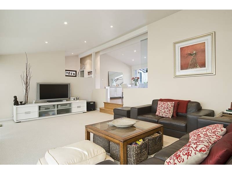 60 Elm Avenue, Belrose NSW 2085