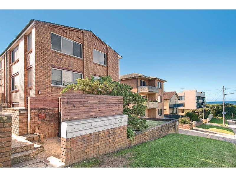 9/54 Golf Avenue, Mona Vale NSW 2103