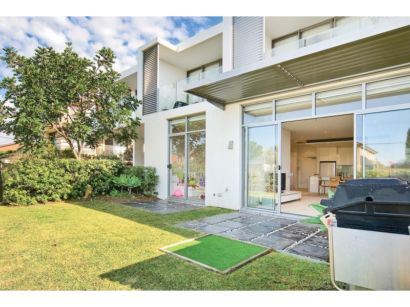 2/98-100 Ocean Street, Narrabeen NSW 2101