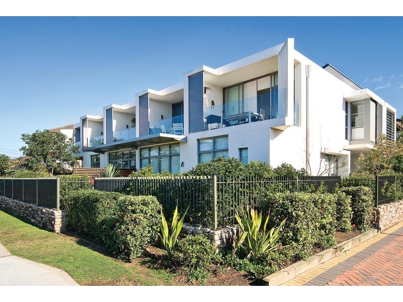 2/98-100 Ocean Street, Narrabeen NSW 2101