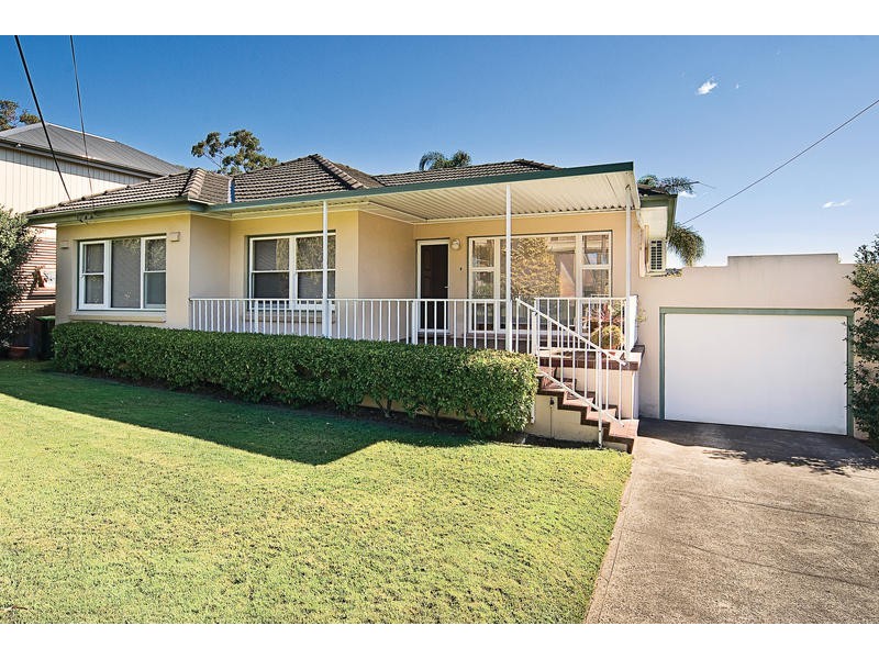 8 Grasmere Crescent, Wheeler Heights NSW 2097