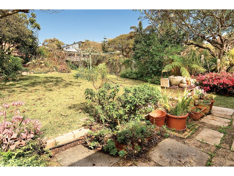 14 Curl Curl Parade, Curl Curl NSW 2096