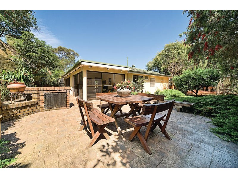 8 Larmer Place, Dee Why NSW 2099