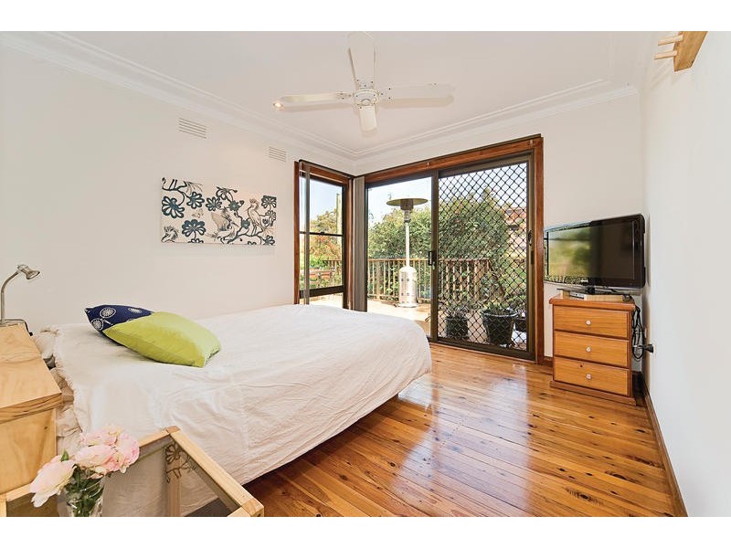 8 Larmer Place, Dee Why NSW 2099