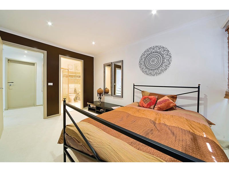 153 McCarrs Creek Road, Church Point NSW 2105