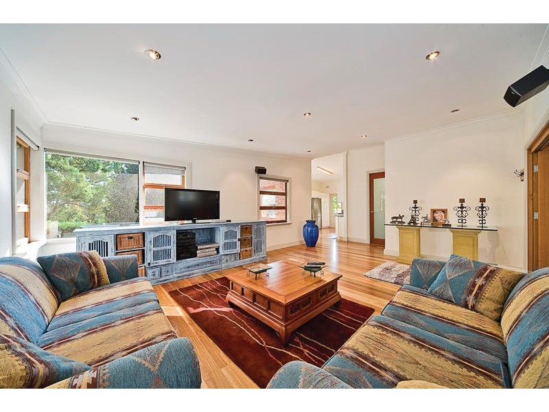 109 Elanora Road, Elanora Heights NSW 2101