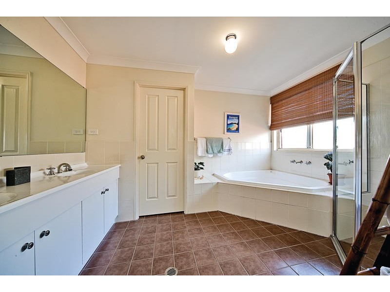 37 Mahogany Boulevard, Warriewood NSW 2102