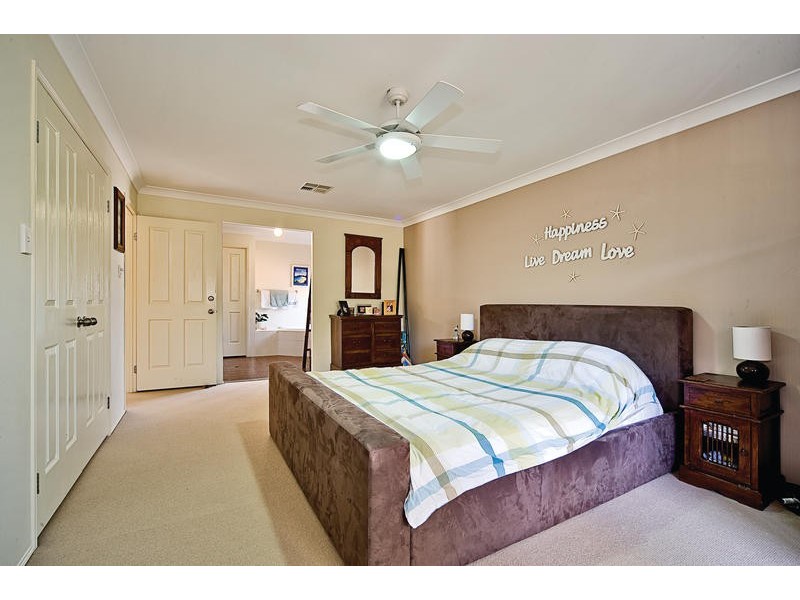 37 Mahogany Boulevard, Warriewood NSW 2102