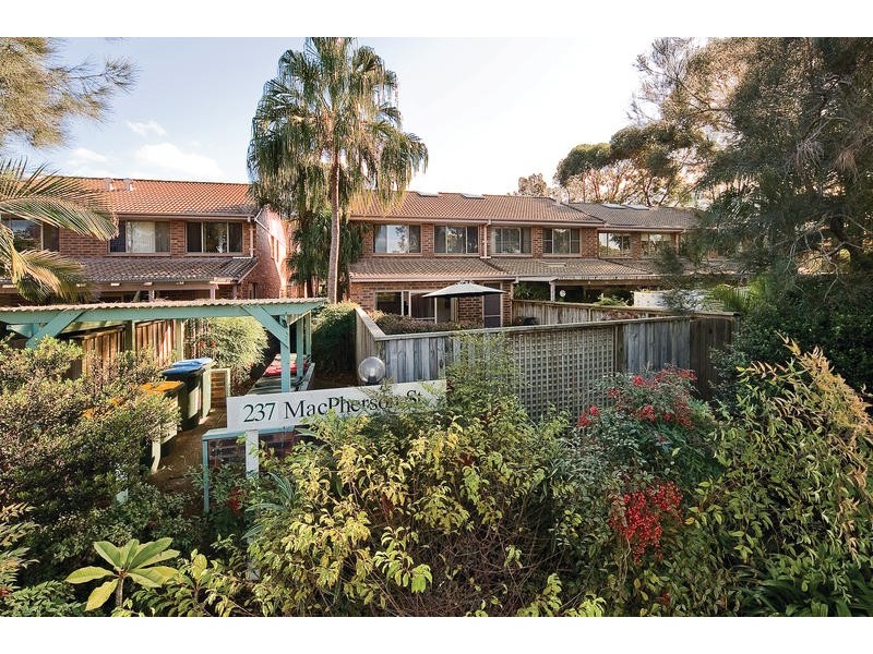 4/237 MacPherson Street, Warriewood NSW 2102