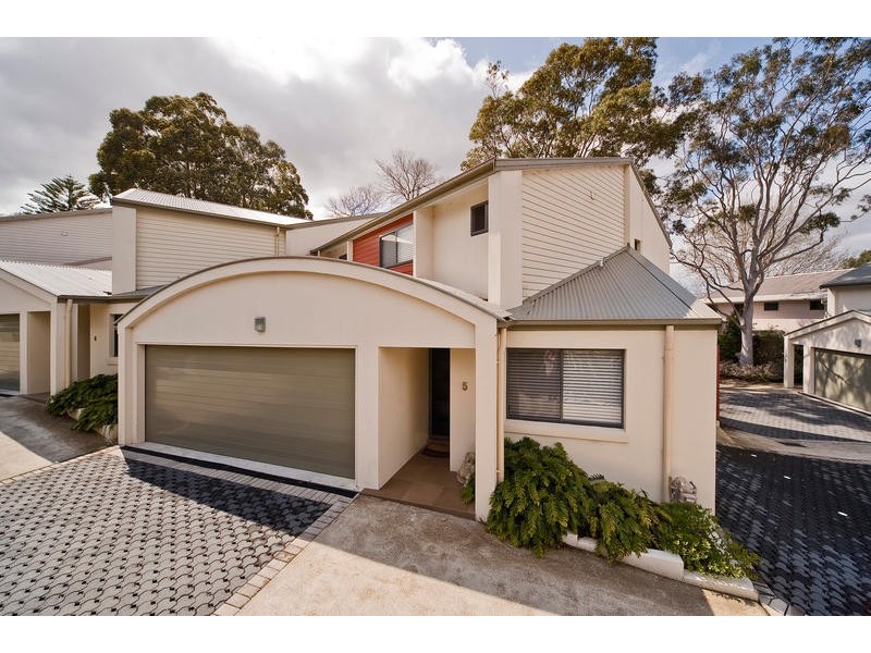 5/33 Cannons Parade, Forestville NSW 2087