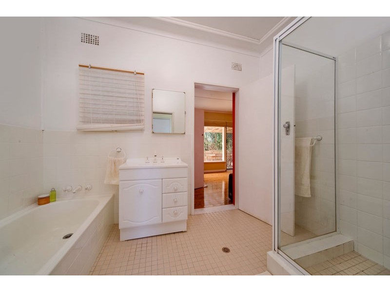 34 Warraba Road, North Narrabeen NSW 2101