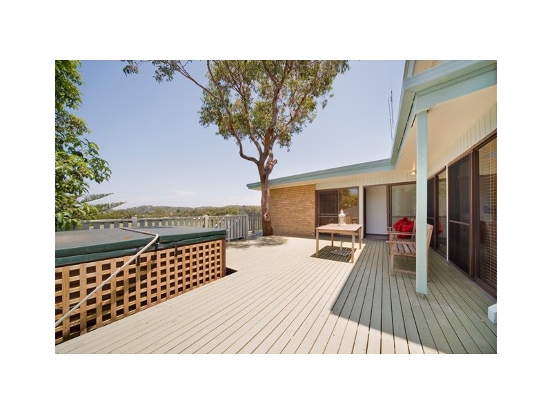 15 Arnott Crescent, Warriewood NSW 2102