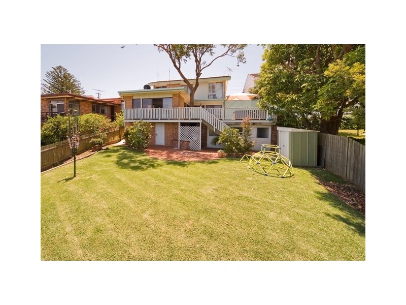 15 Arnott Crescent, Warriewood NSW 2102