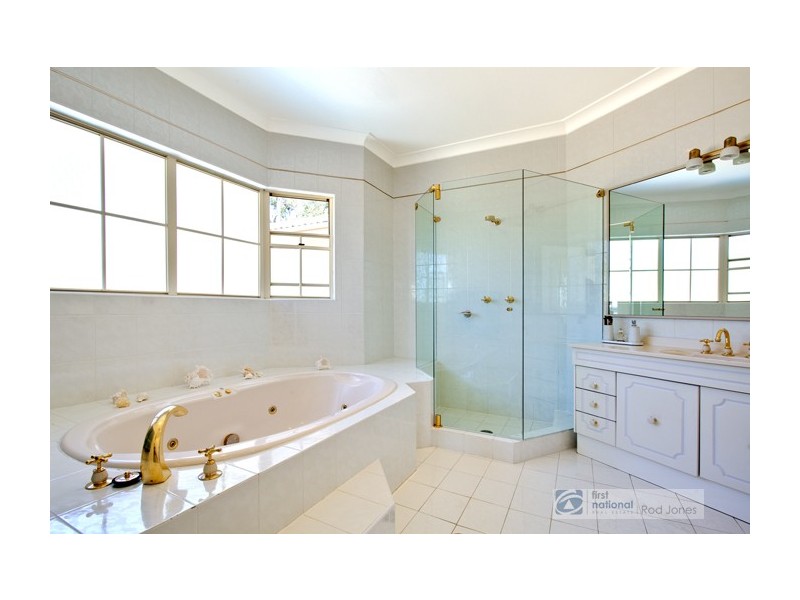 25 Carolyn Avenue, Beacon Hill NSW 2100