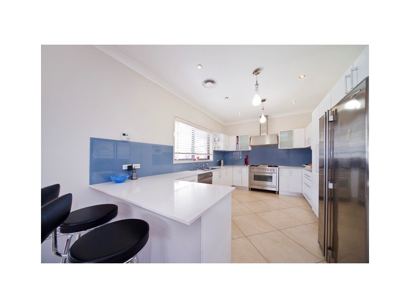 6 Eucalyptus Place, Warriewood NSW 2102