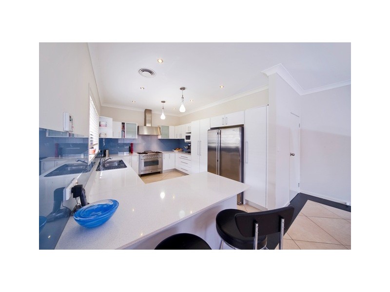 6 Eucalyptus Place, Warriewood NSW 2102