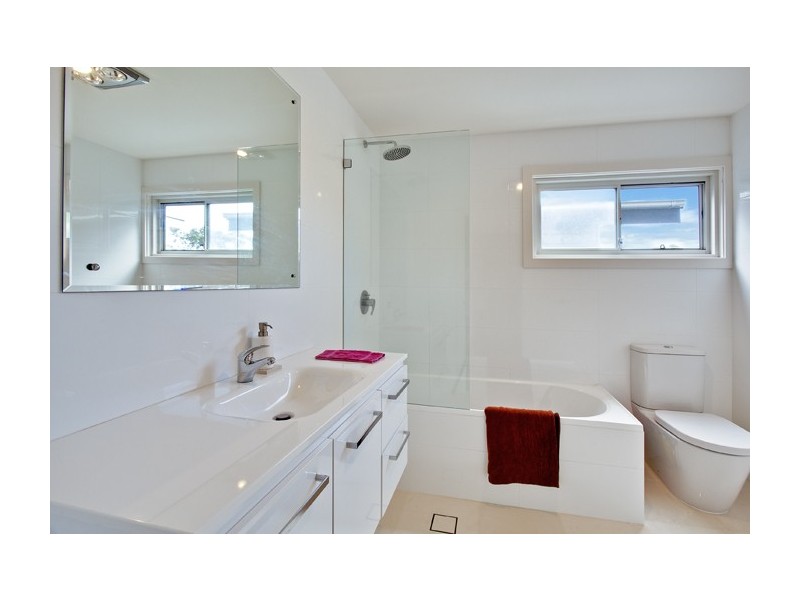 111 Grandview Drive, Newport NSW 2106