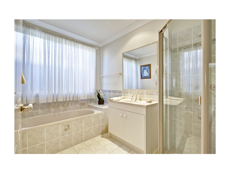 40 Streamdale Grove, Warriewood NSW 2102