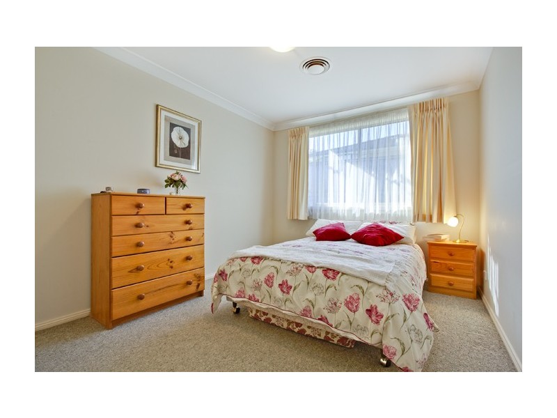 40 Streamdale Grove, Warriewood NSW 2102