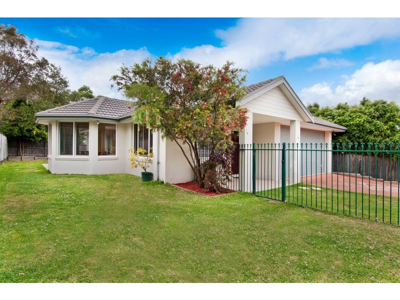 30 Streamdale Grove, Warriewood NSW 2102