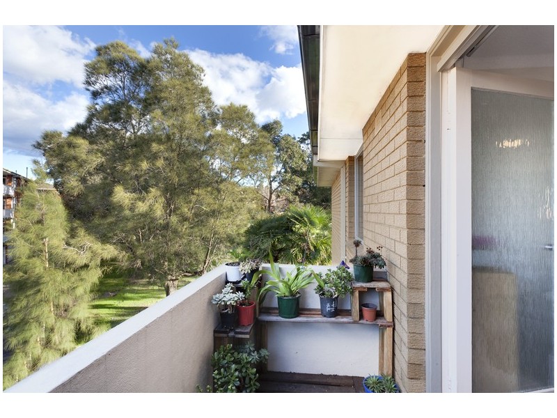 9/6 Grafton Crescent, Dee Why NSW 2099