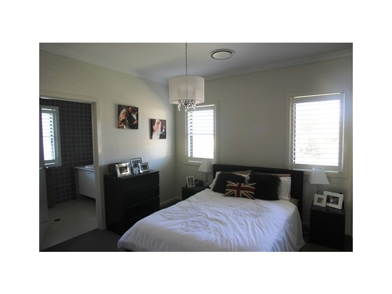 8/23 Angophora Circuit, Warriewood NSW 2102