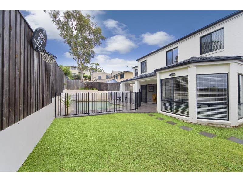 17 Keith Payne VC Place, Narraweena NSW 2099