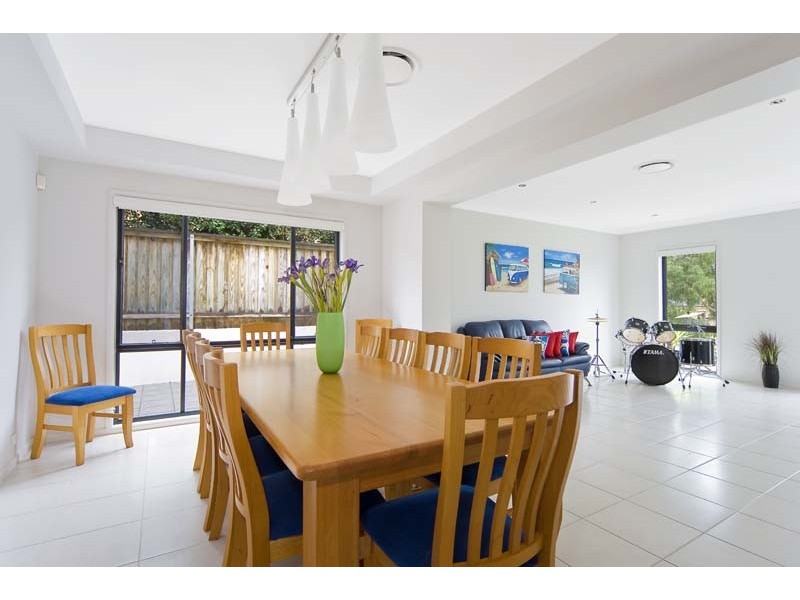 17 Keith Payne VC Place, Narraweena NSW 2099