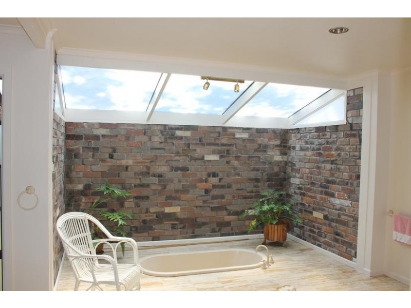 29 Ettalong St, Wheeler Heights NSW 2097